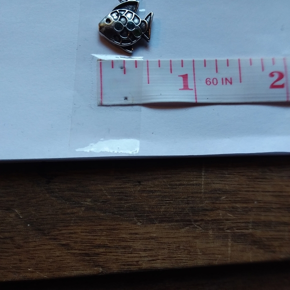 Fish Necklace - Picture 4 of 4